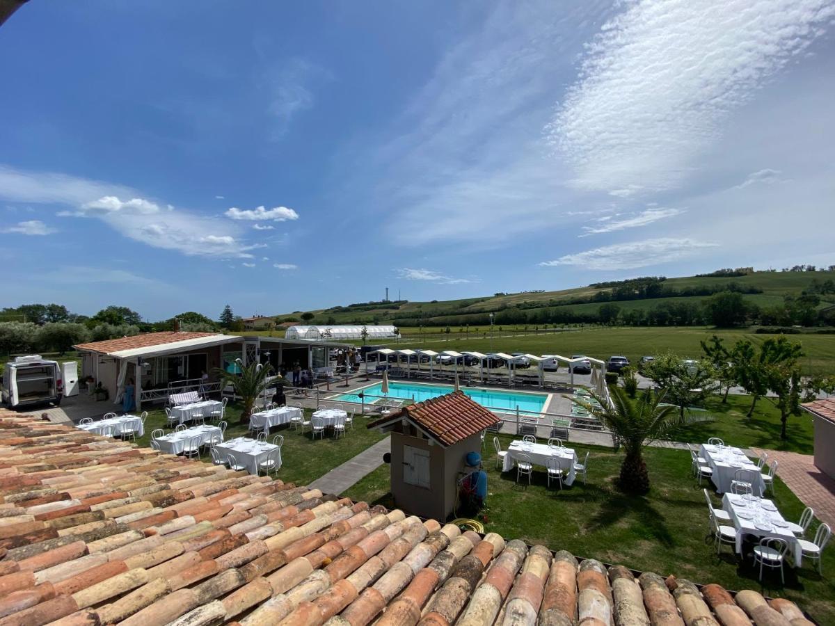 Quattro Stagioni Hotel Фано Екстериор снимка