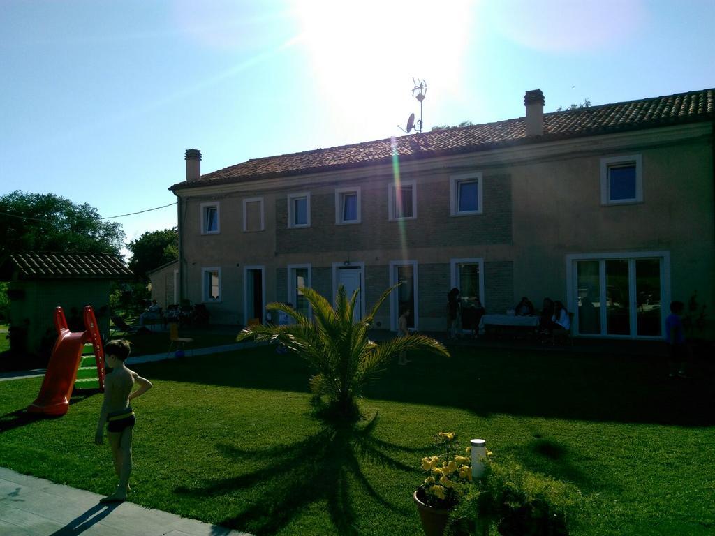 Quattro Stagioni Hotel Фано Екстериор снимка